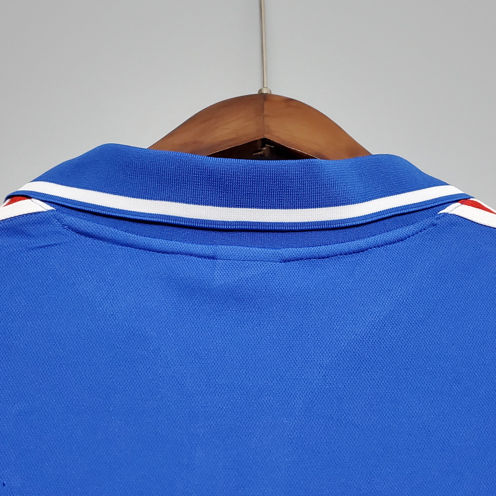 Retro France 2000 home
