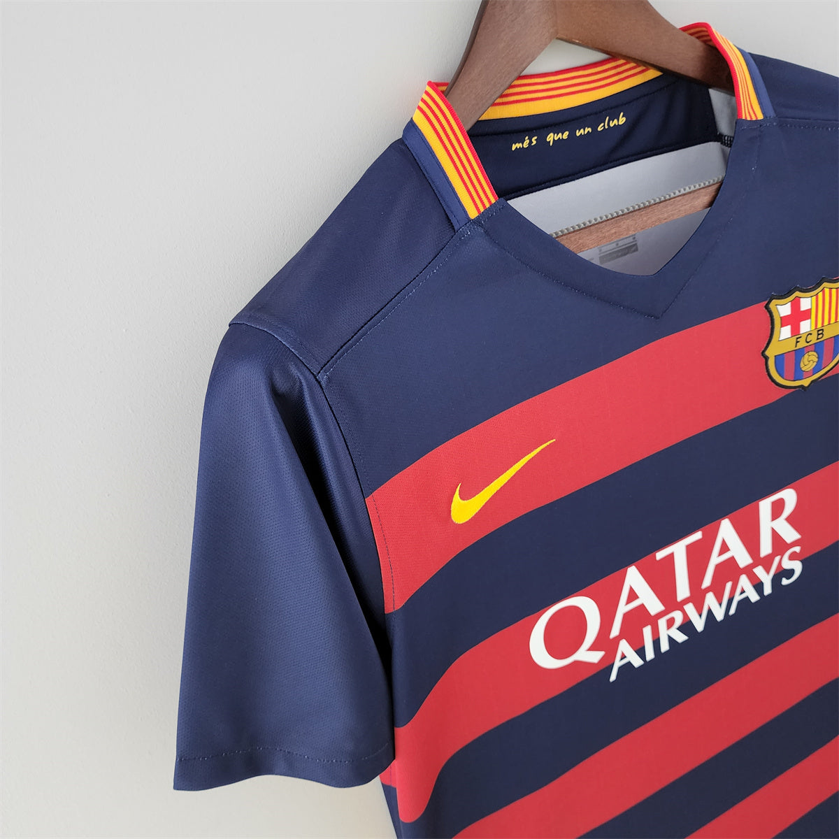 Retro 2015/16 Barcelona home