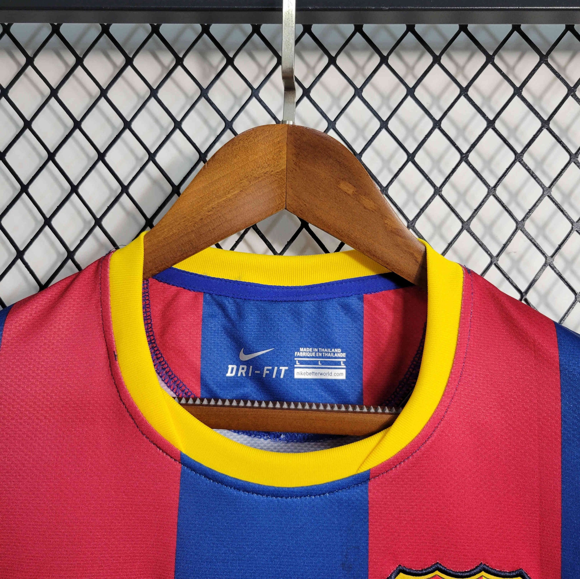 Retro Barcelona 2010/11 home