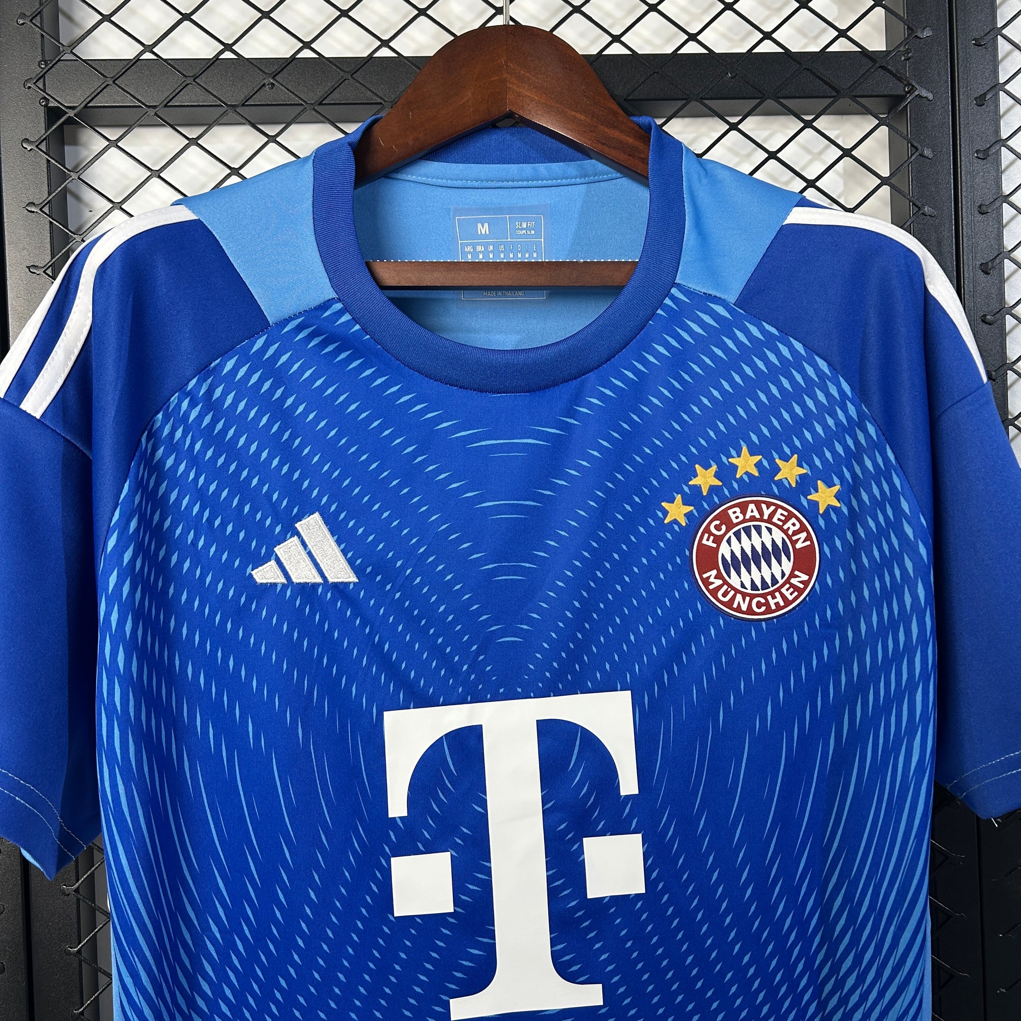 FC Bayern München Jersey 2025/26-(Custom Name & Number)