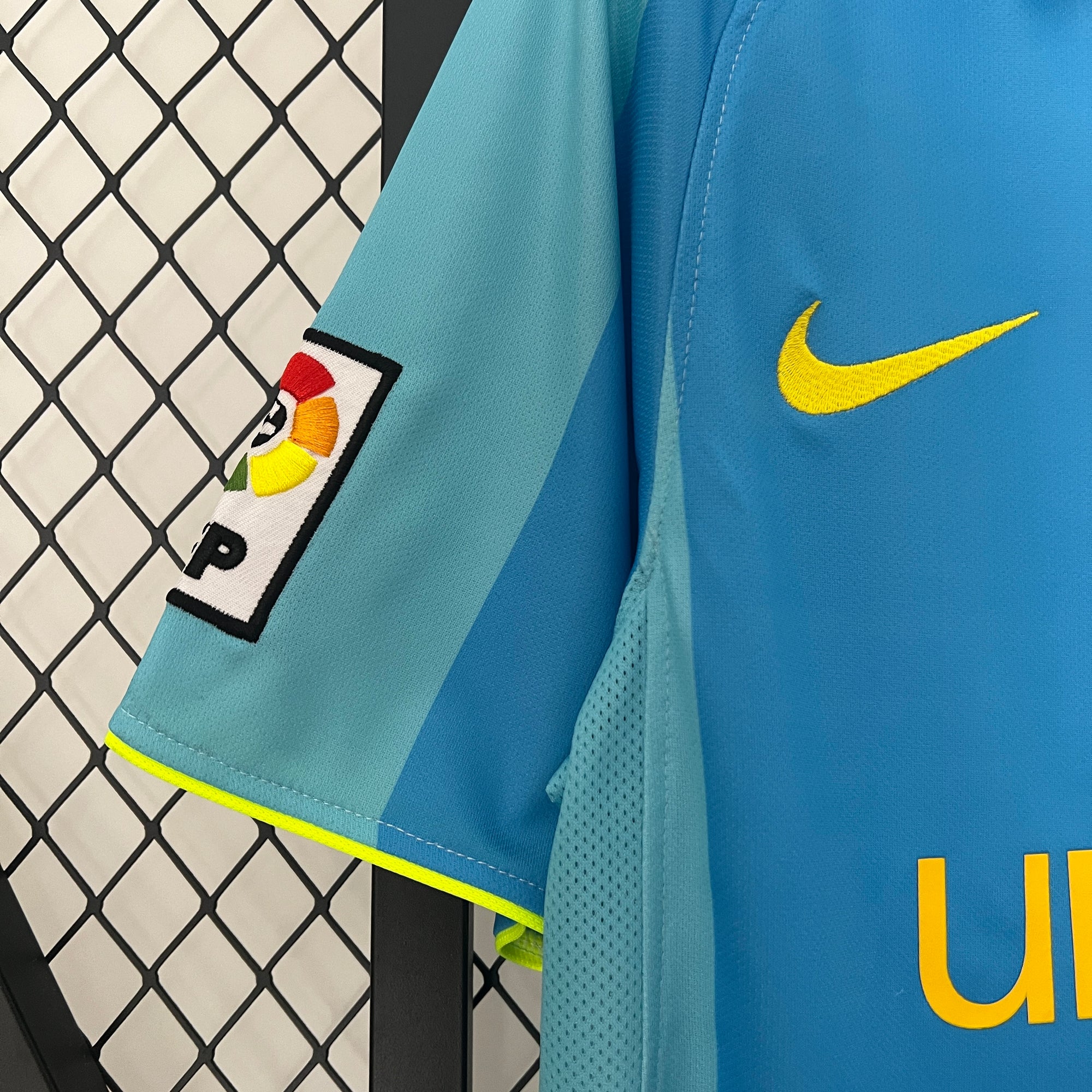 Retro Barcelona 2007/08 Away