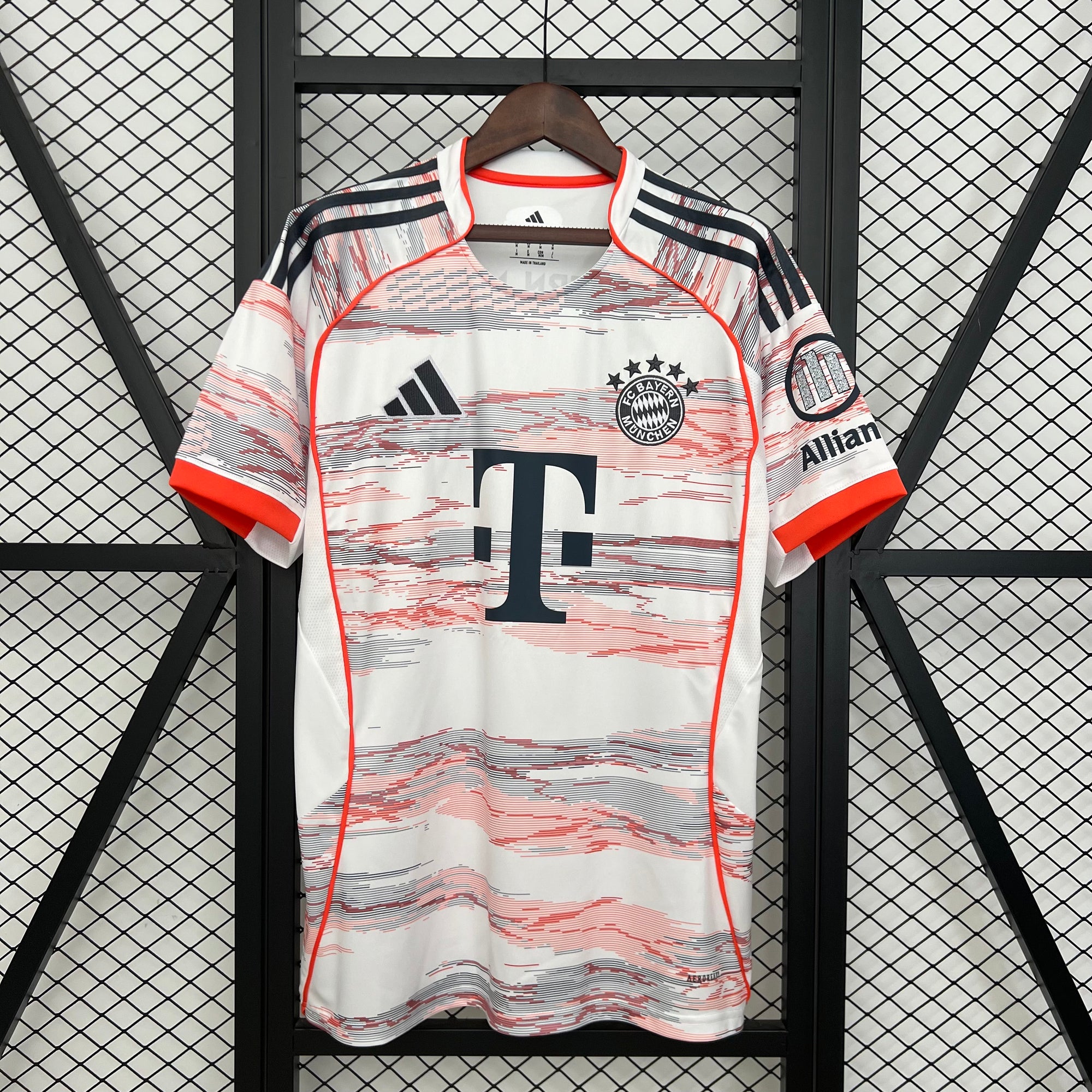 FC Bayern München Jersey 2025/26-(Custom Name & Number)