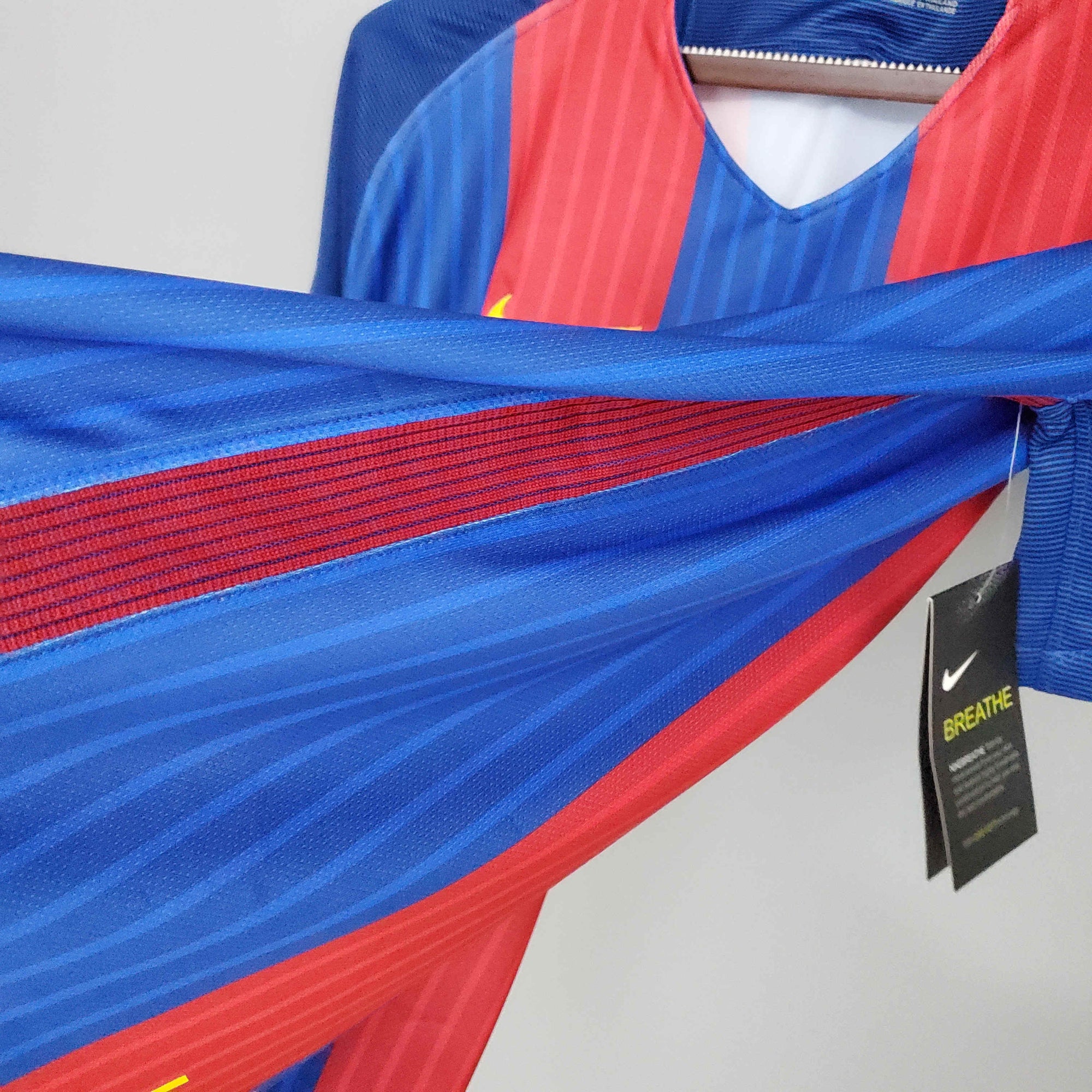 Retro Barcelona 2016/17 home
