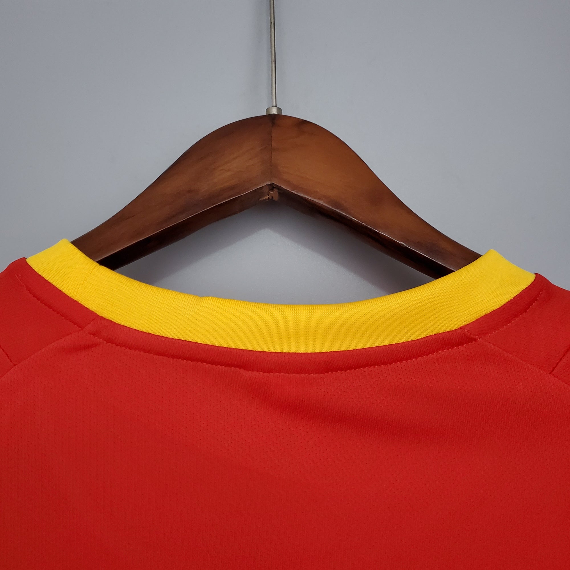 Retro Spain 2002 home