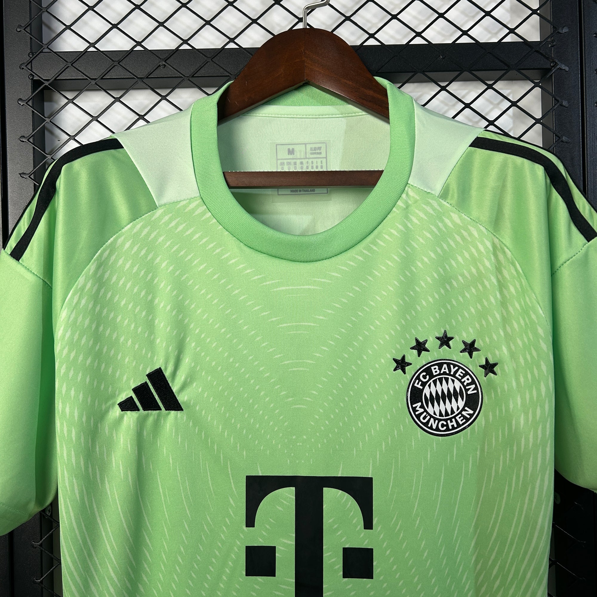 FC Bayern München Jersey 2025/26-(Custom Name & Number)