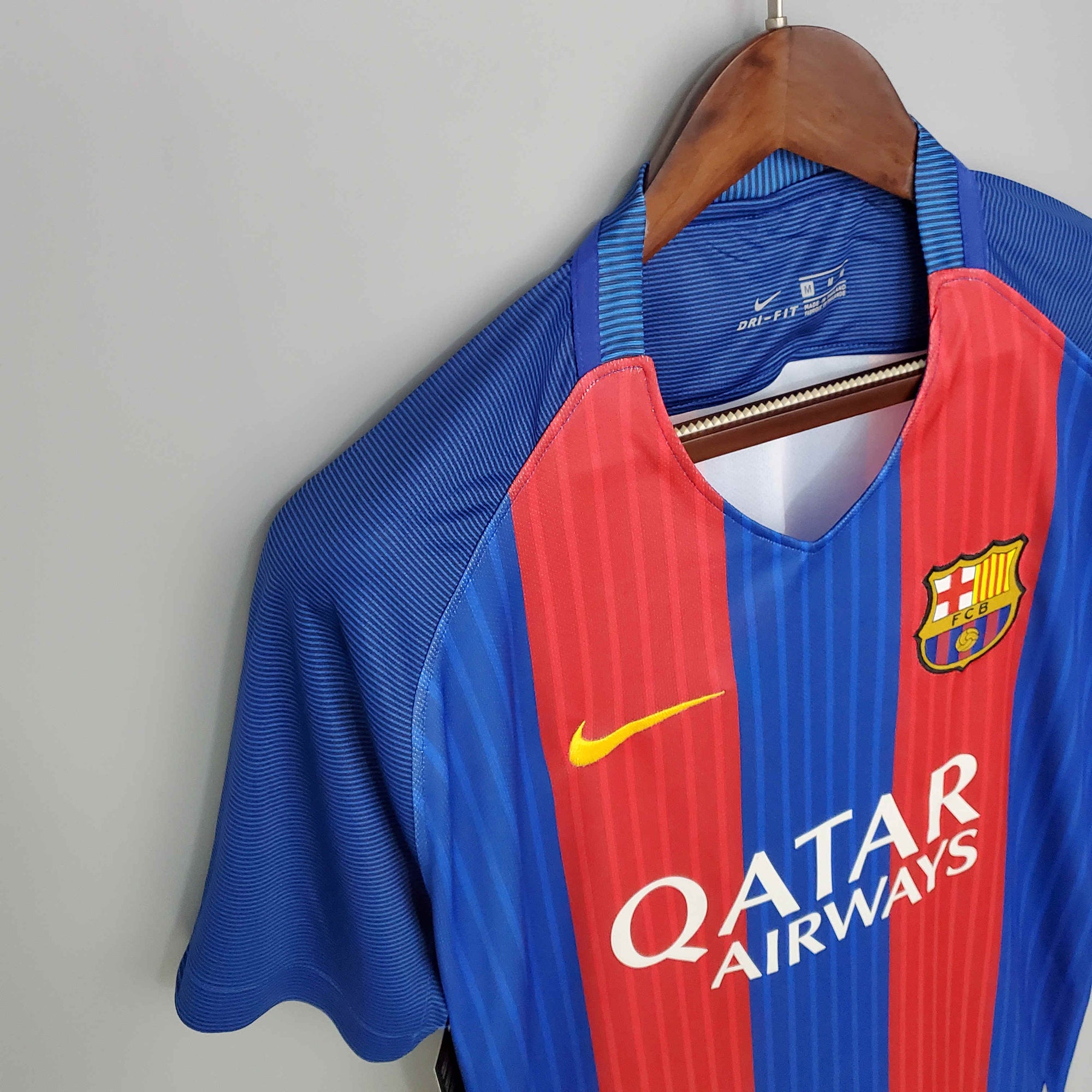 Retro Barcelona 2016/17 home