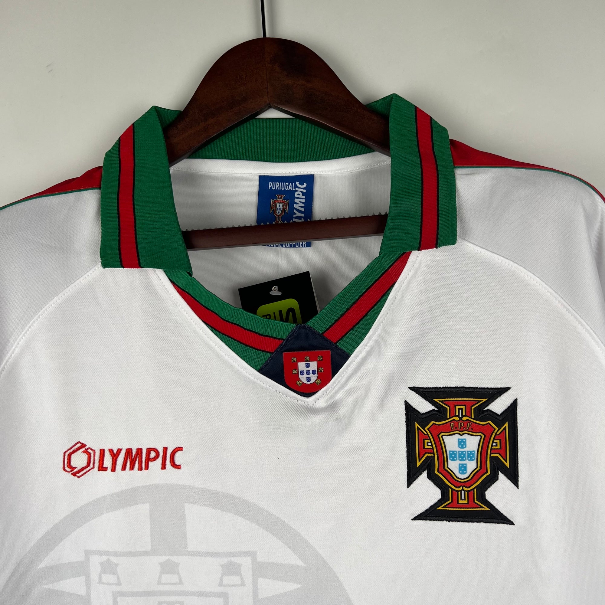 Retro Portugal 1996/97 away