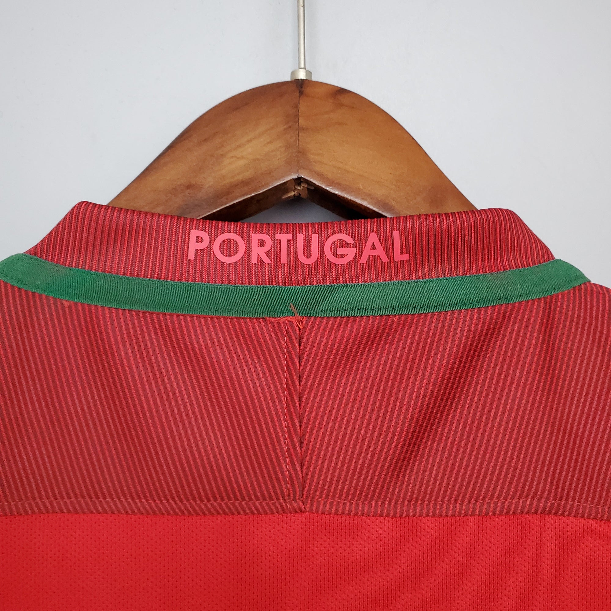 Retro Portugal 2016 home