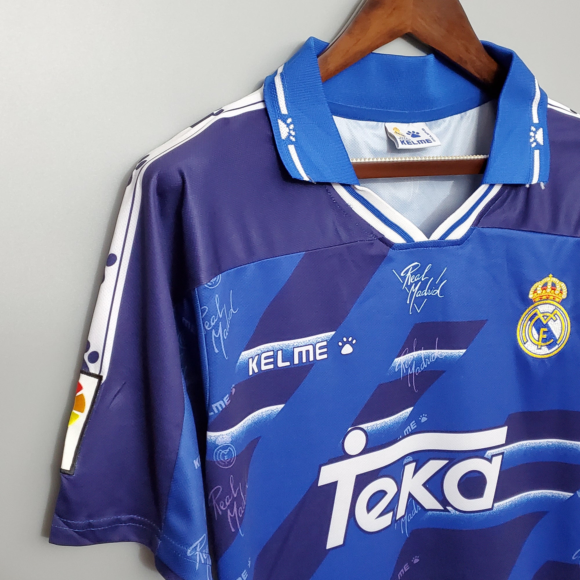 Retro Real Madrid 1994/96 away