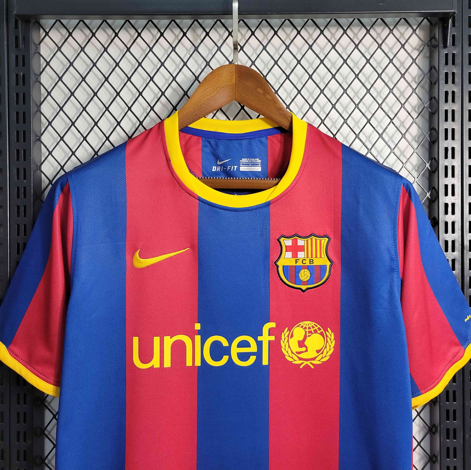 Retro Barcelona 2010/11 home