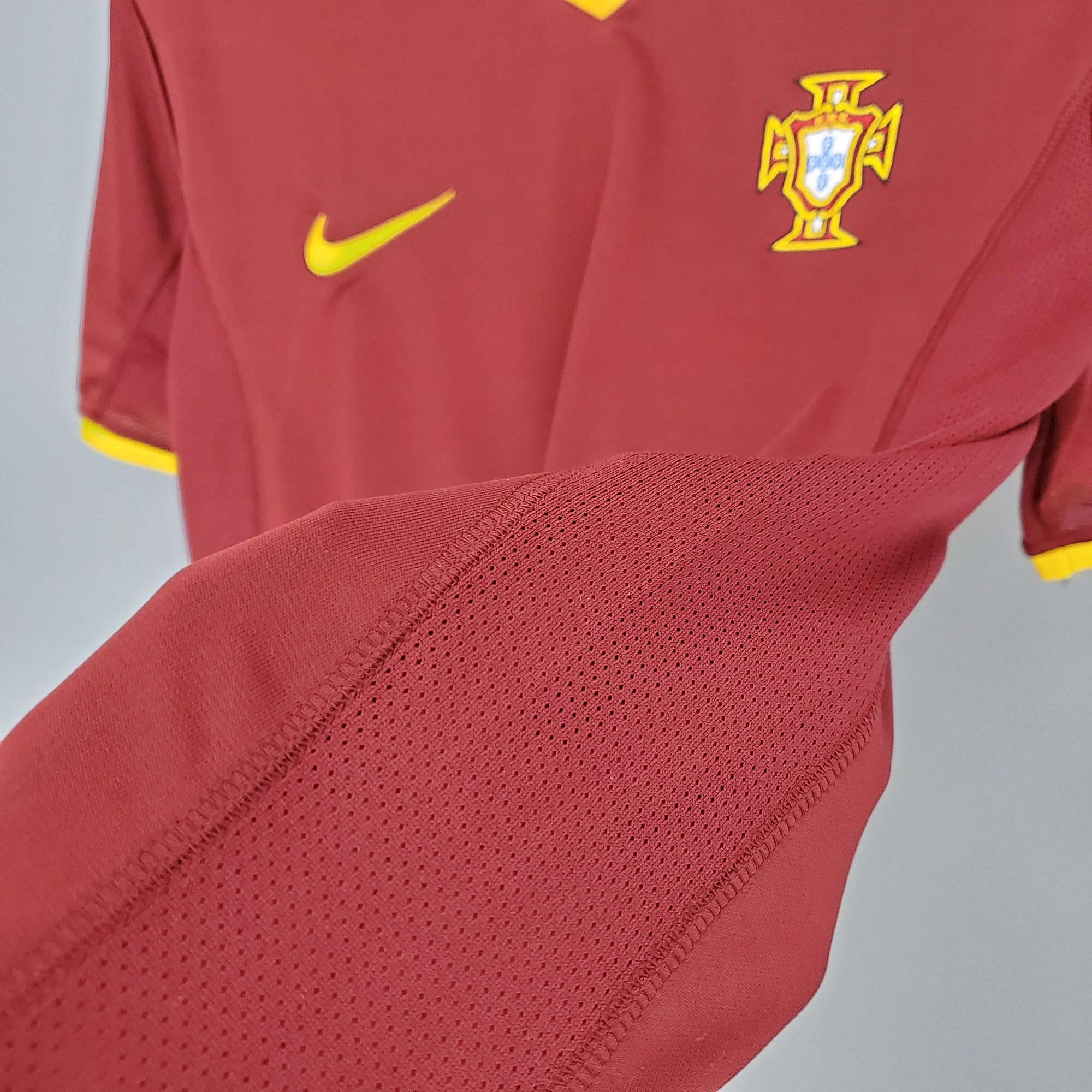 Retro 2000 Portugal home