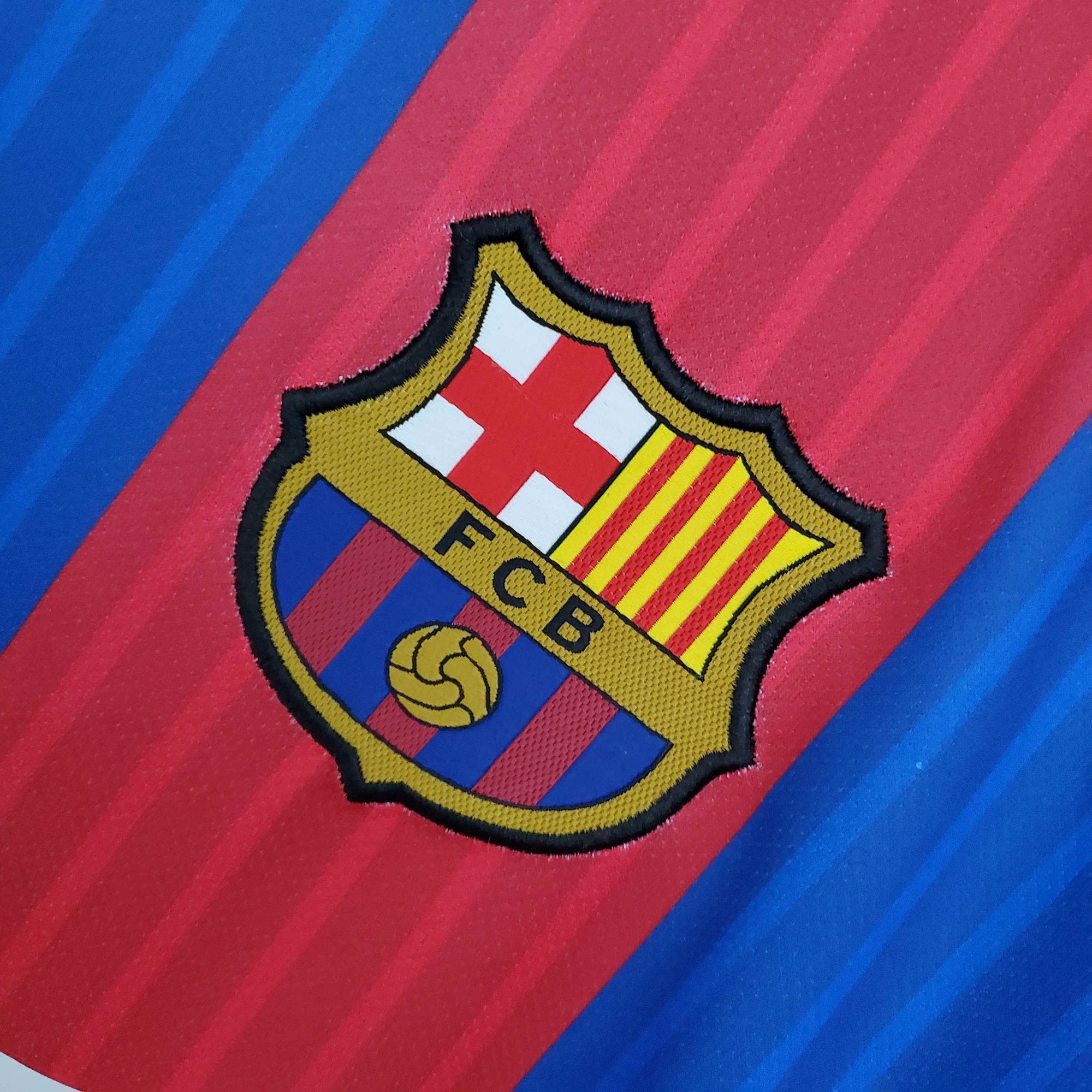 Retro Barcelona 2016/17 home