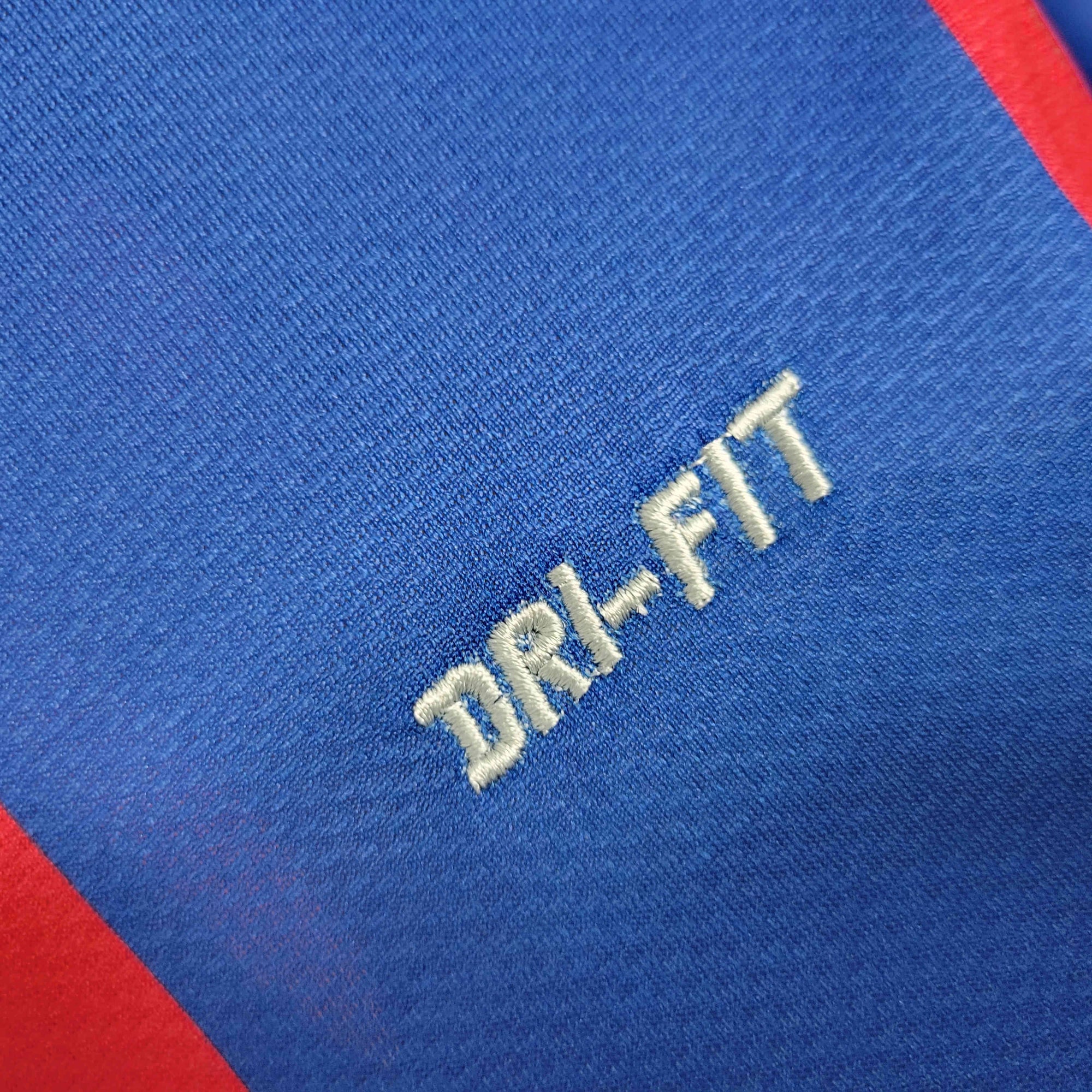 Retro Barcelona 2010/11 home