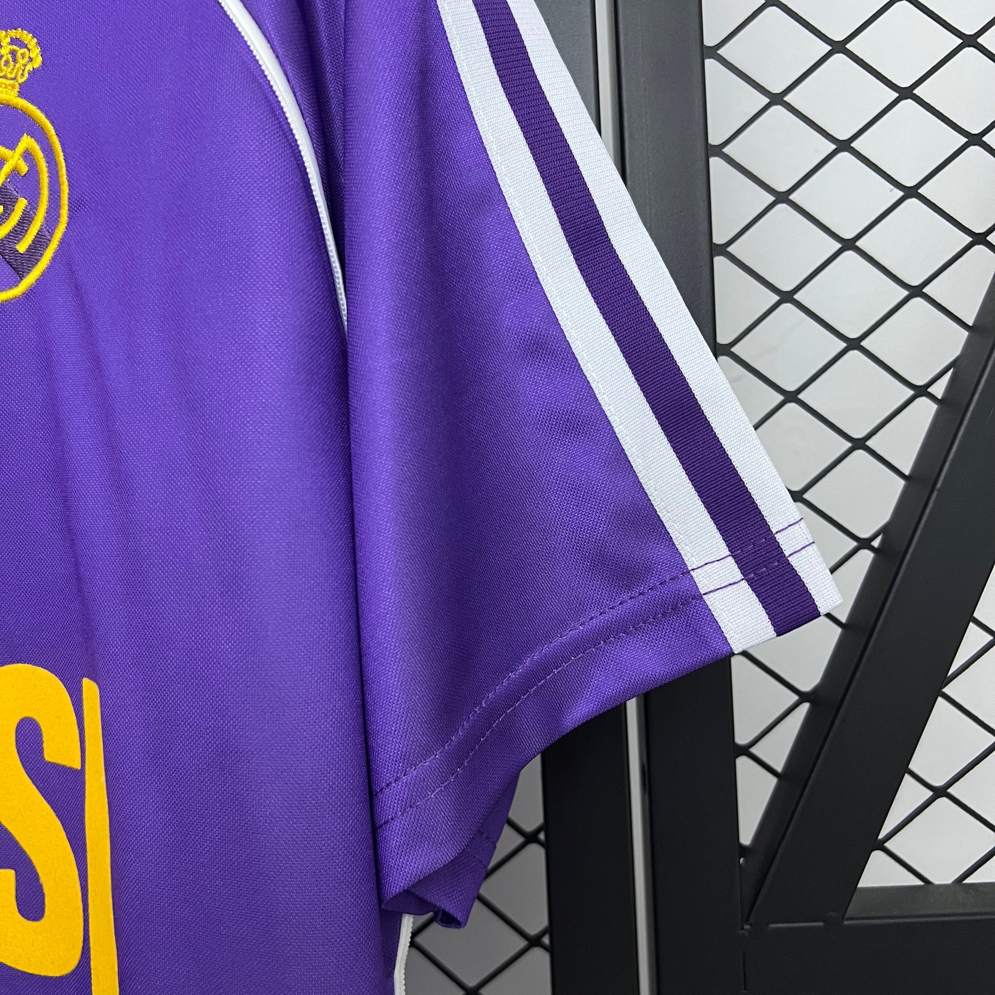 Retro Real Madrid 1984/85 Away