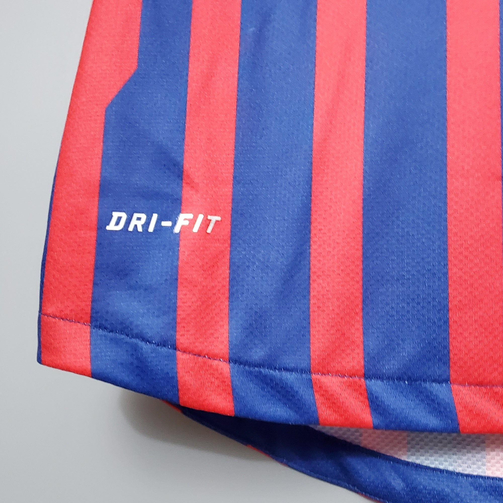 Retro Barcelona 2011/12 home