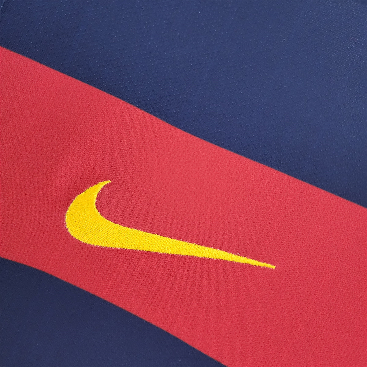 Retro 2015/16 Barcelona home
