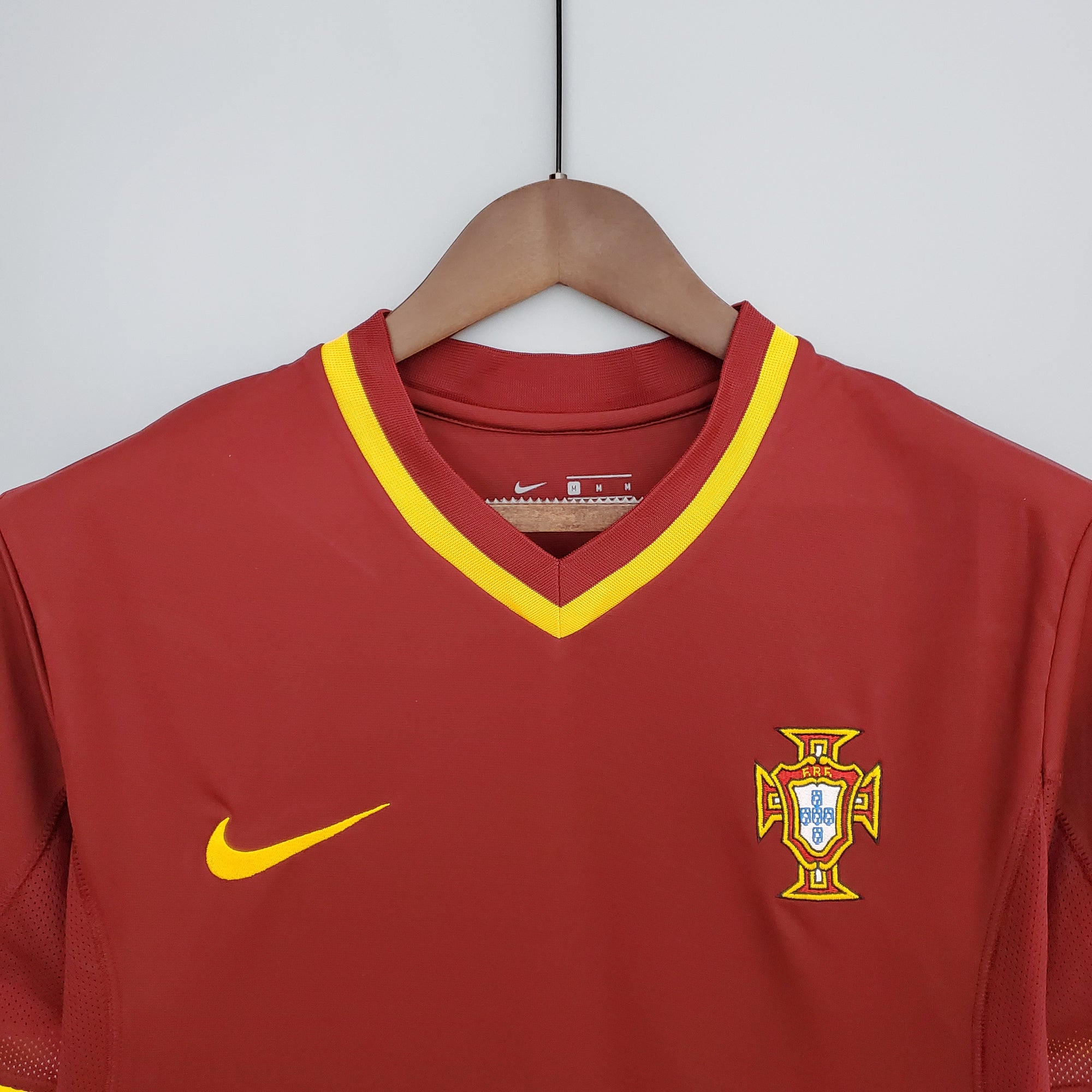 Retro 2000 Portugal home