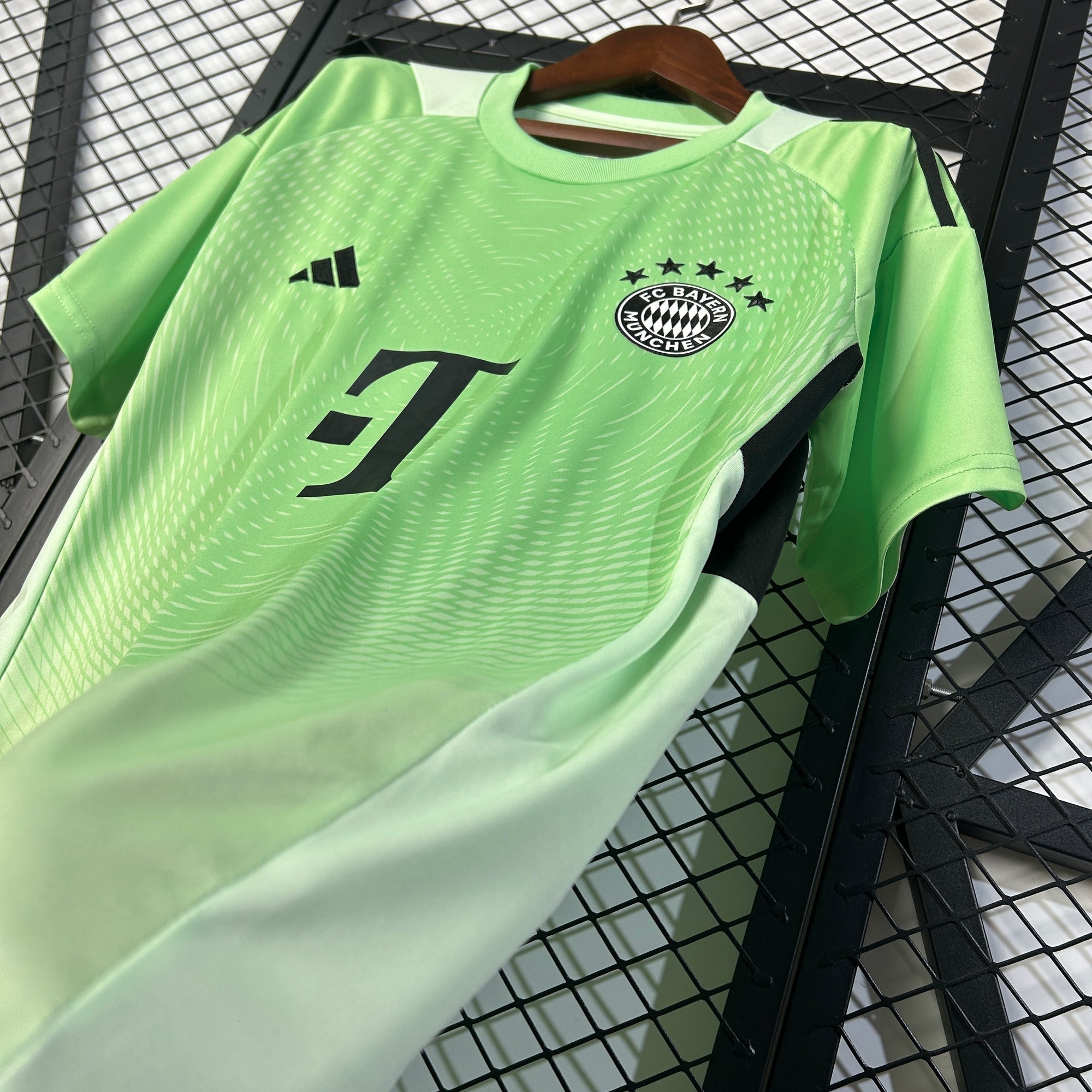 FC Bayern München Jersey 2025/26-(Custom Name & Number)