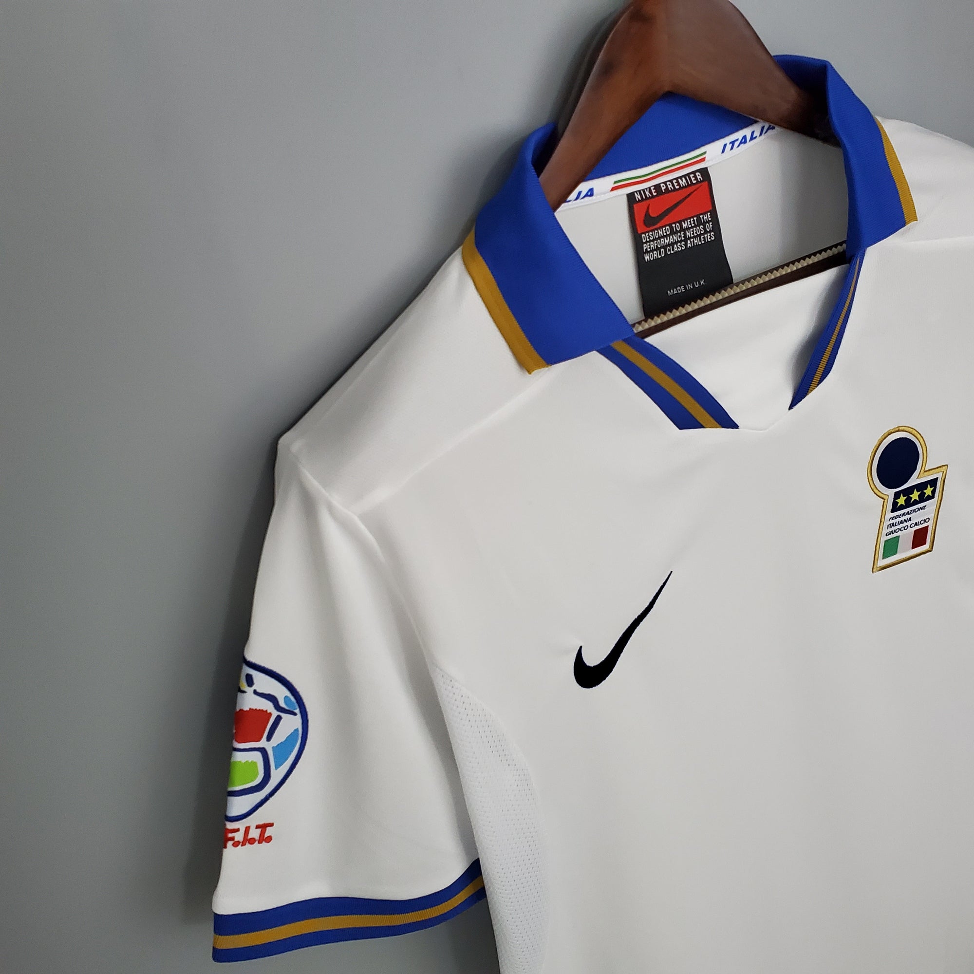 Retro Italy 1996 away