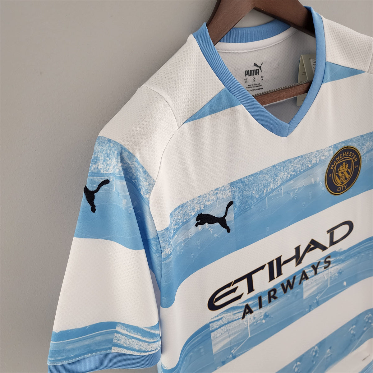 2022/23 Manchester City commemorative white blue
