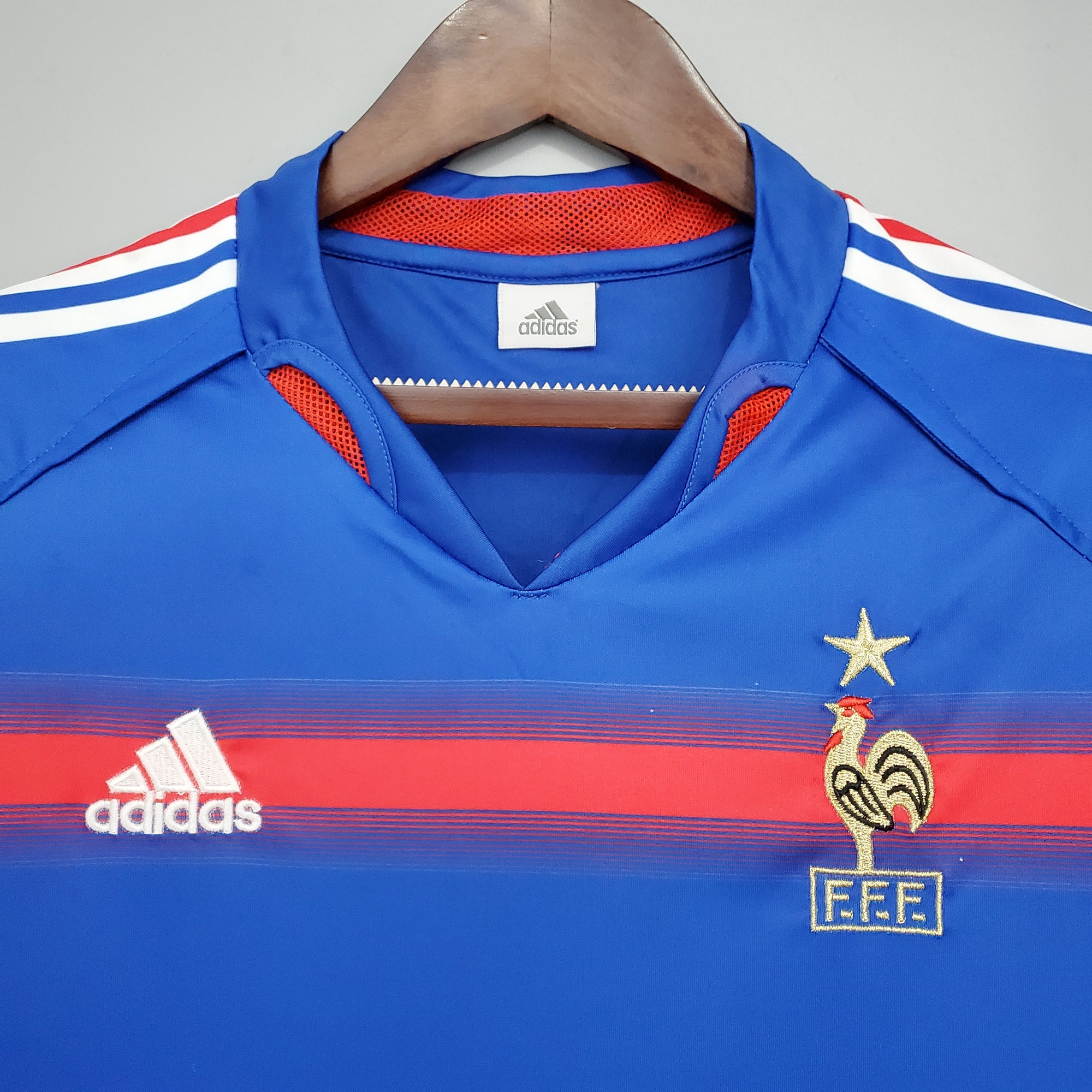 Retro France 2004 home