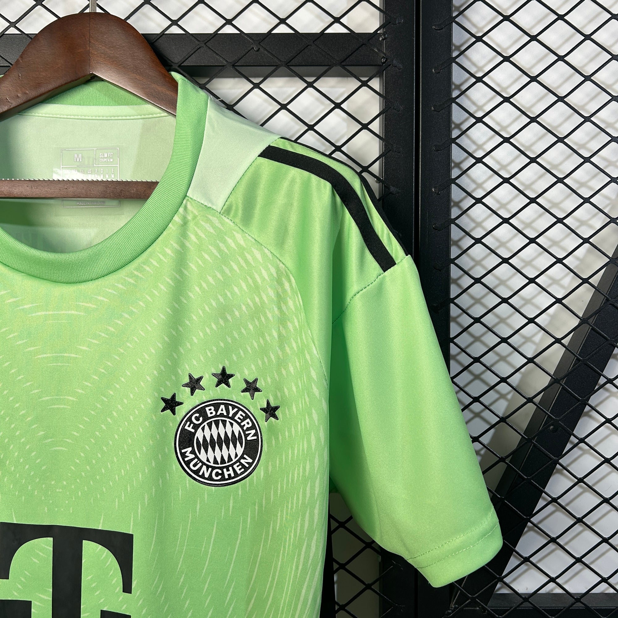 FC Bayern München Jersey 2025/26-(Custom Name & Number)
