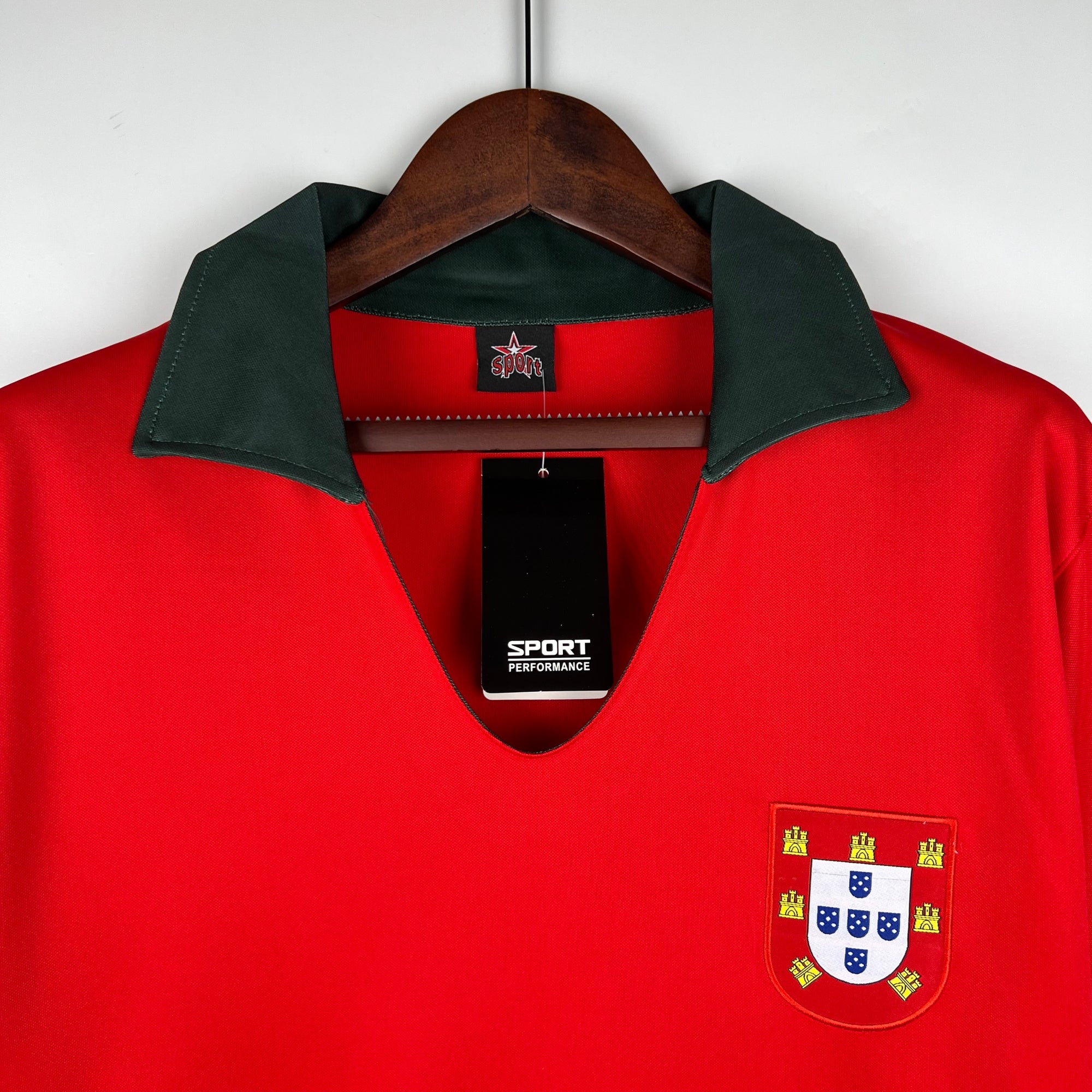 Retro Portugal 1972 Home