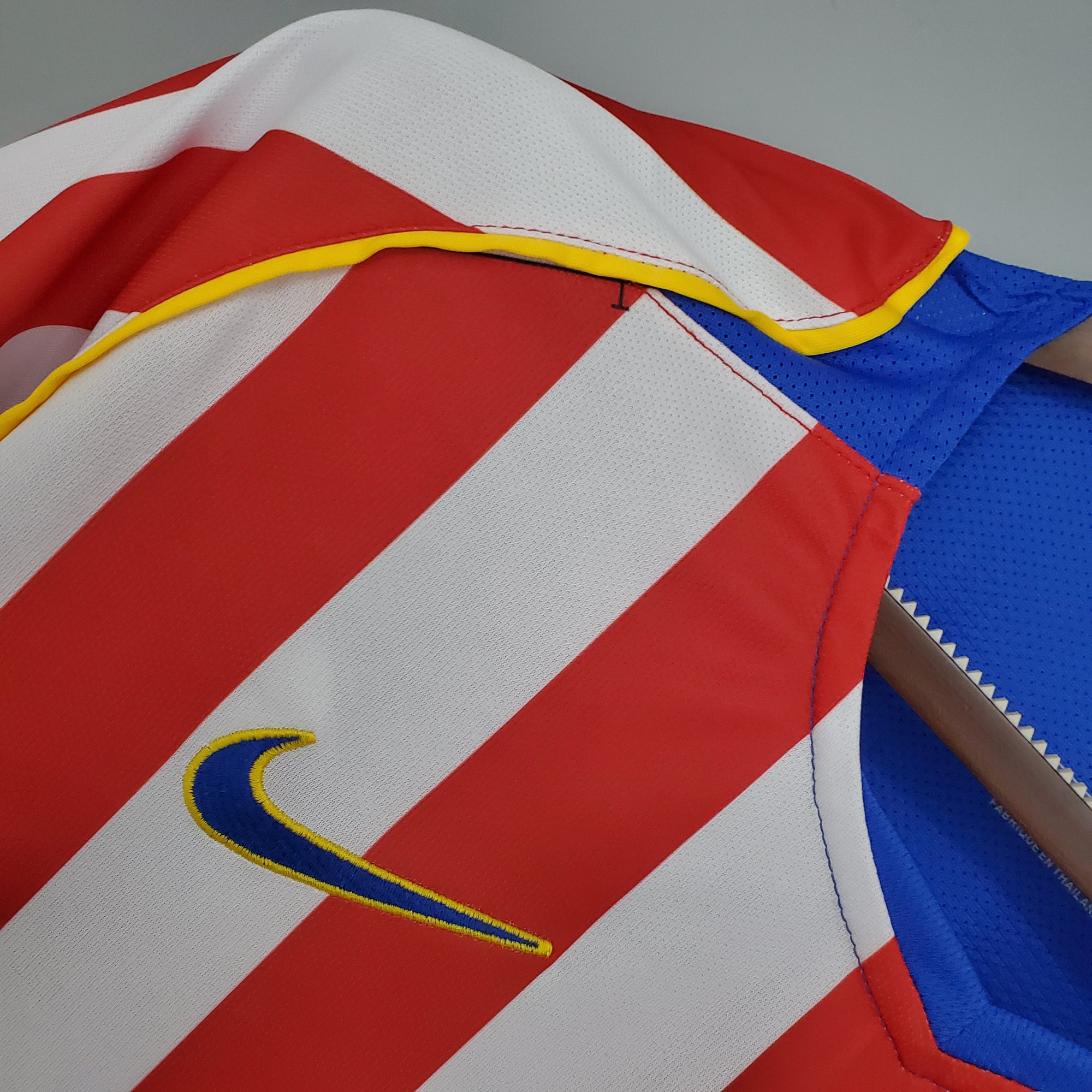 Retro Atletico Madrid 2004/05 home