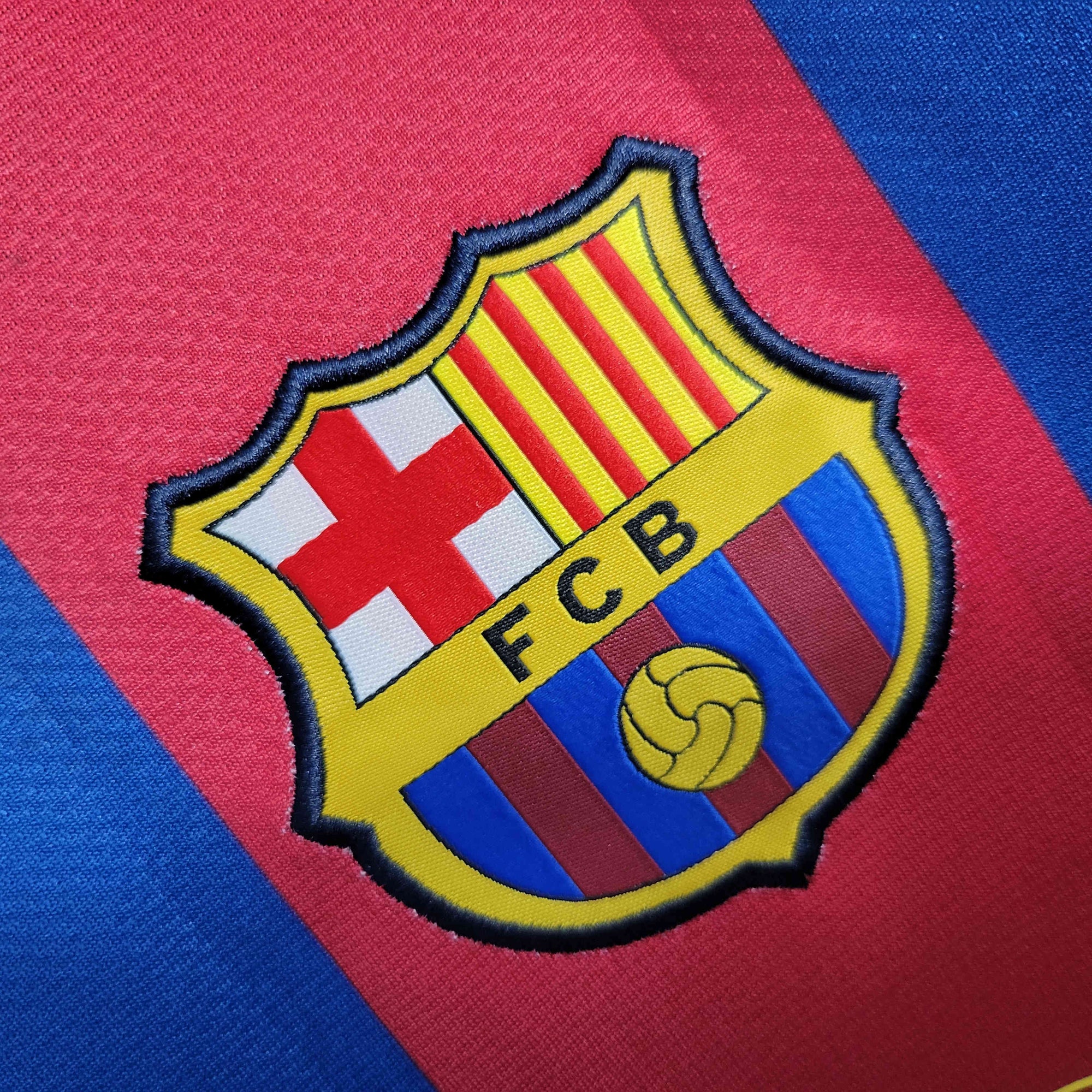 Retro Barcelona 2010/11 home