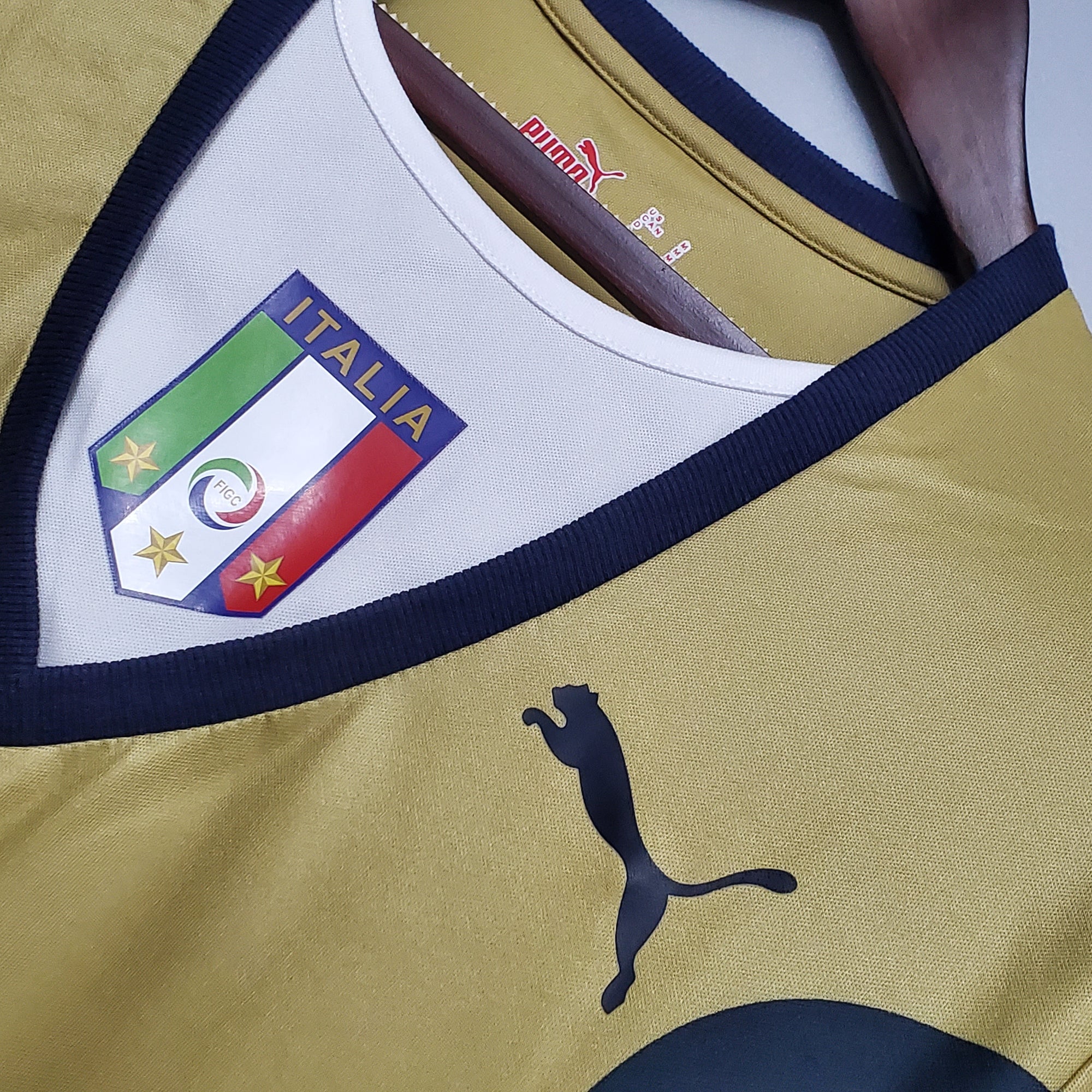 Retro 2006 Italy Golden