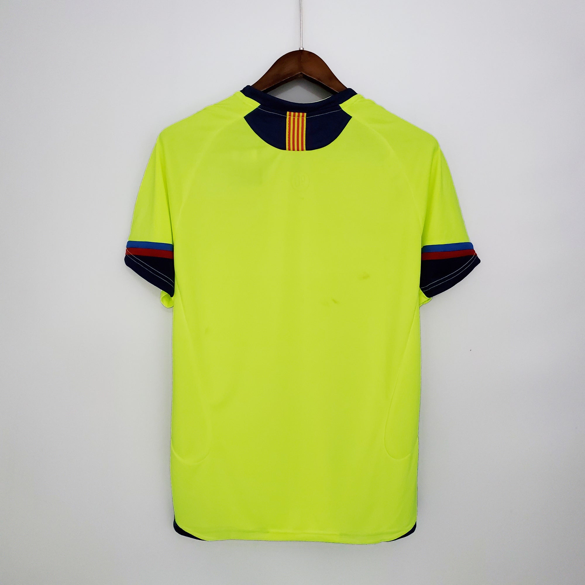 Retro Barcelona 2005/06 away