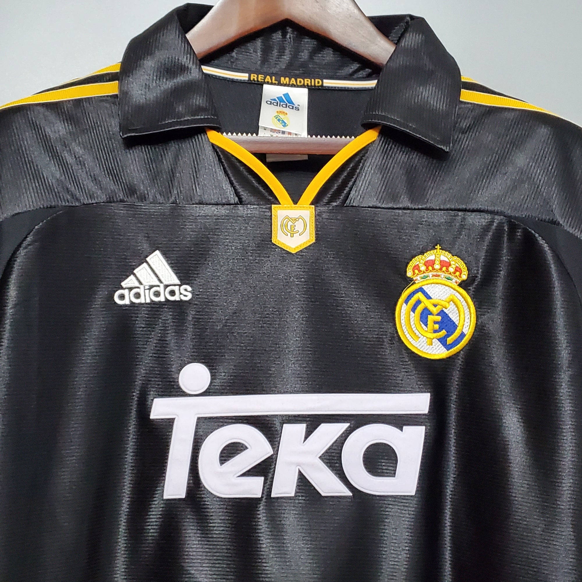 Retro Real Madrid 1998/99 away