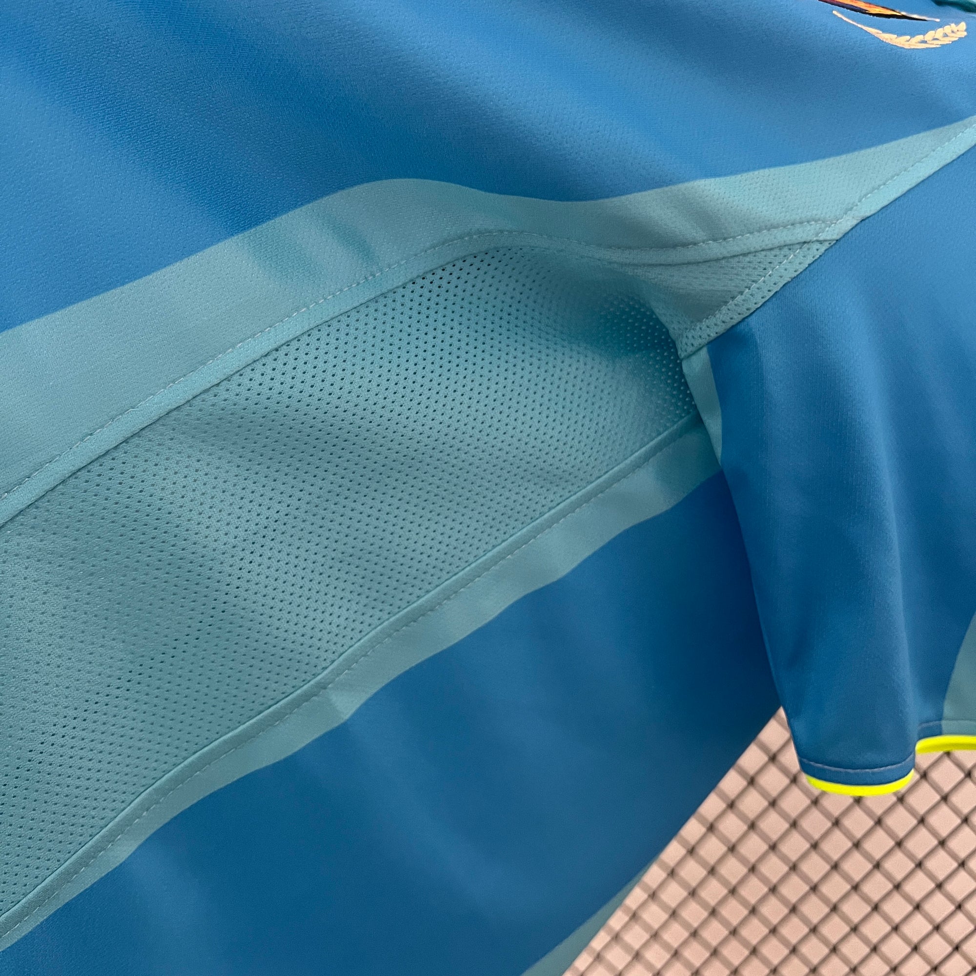 Retro Barcelona 2007/08 Away
