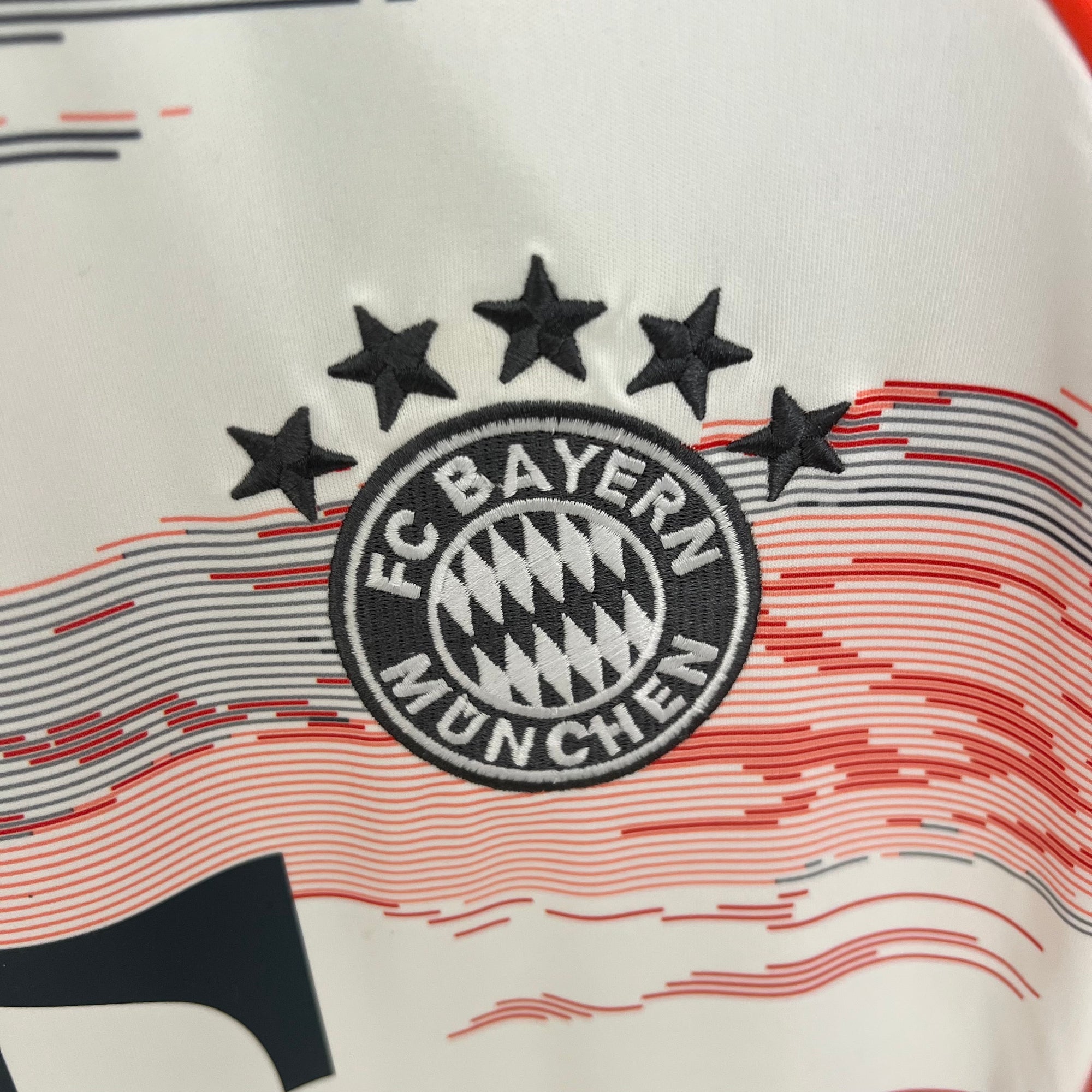 FC Bayern München Jersey 2025/26-(Custom Name & Number)
