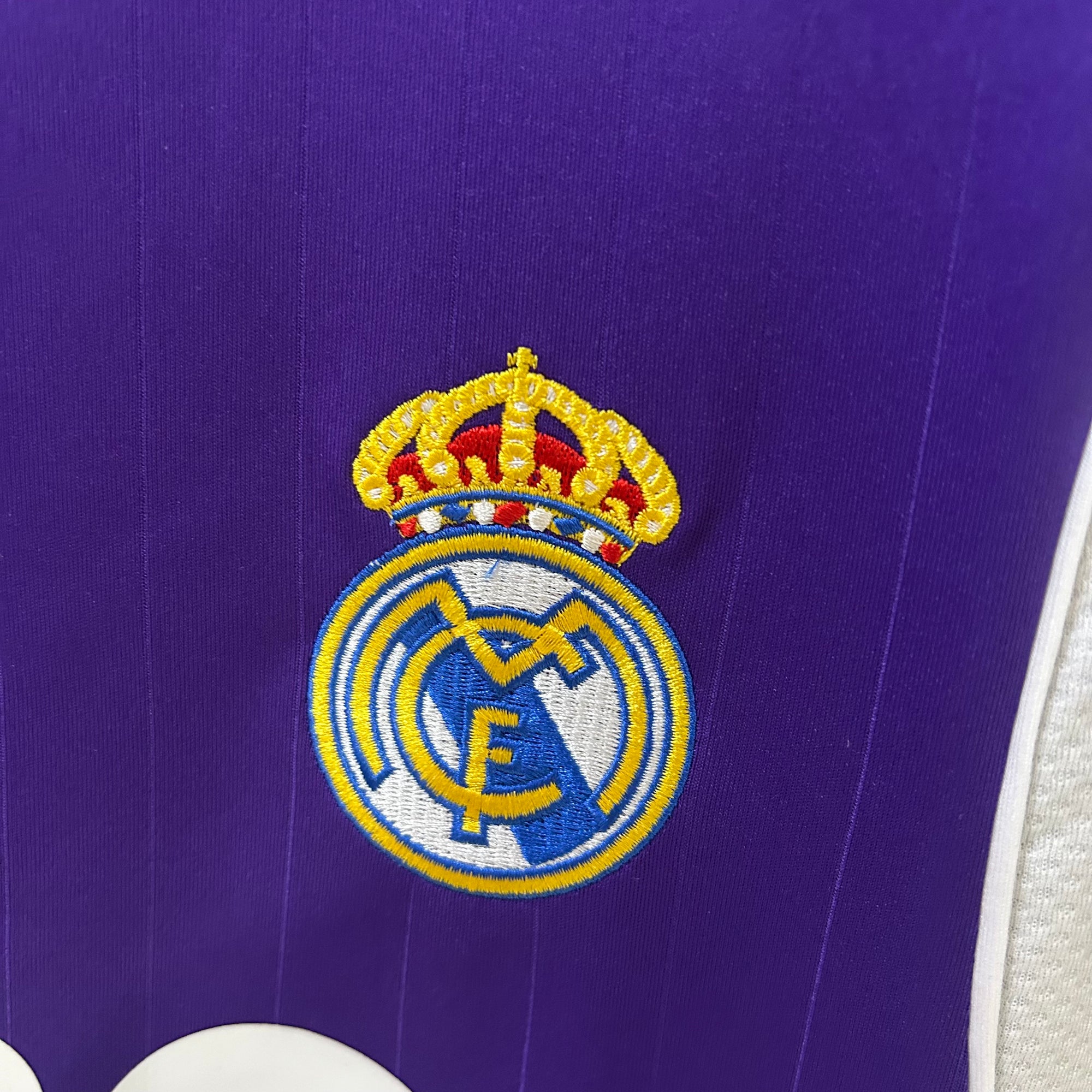 Retro Real Madrid 2006/07 Third away