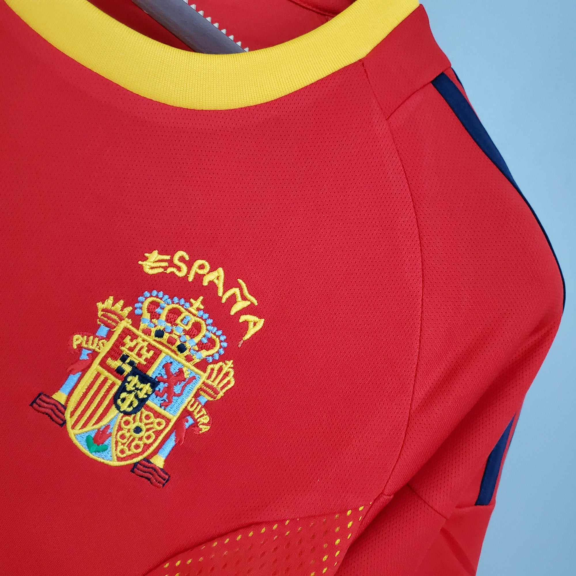 Retro Spain 2002 home