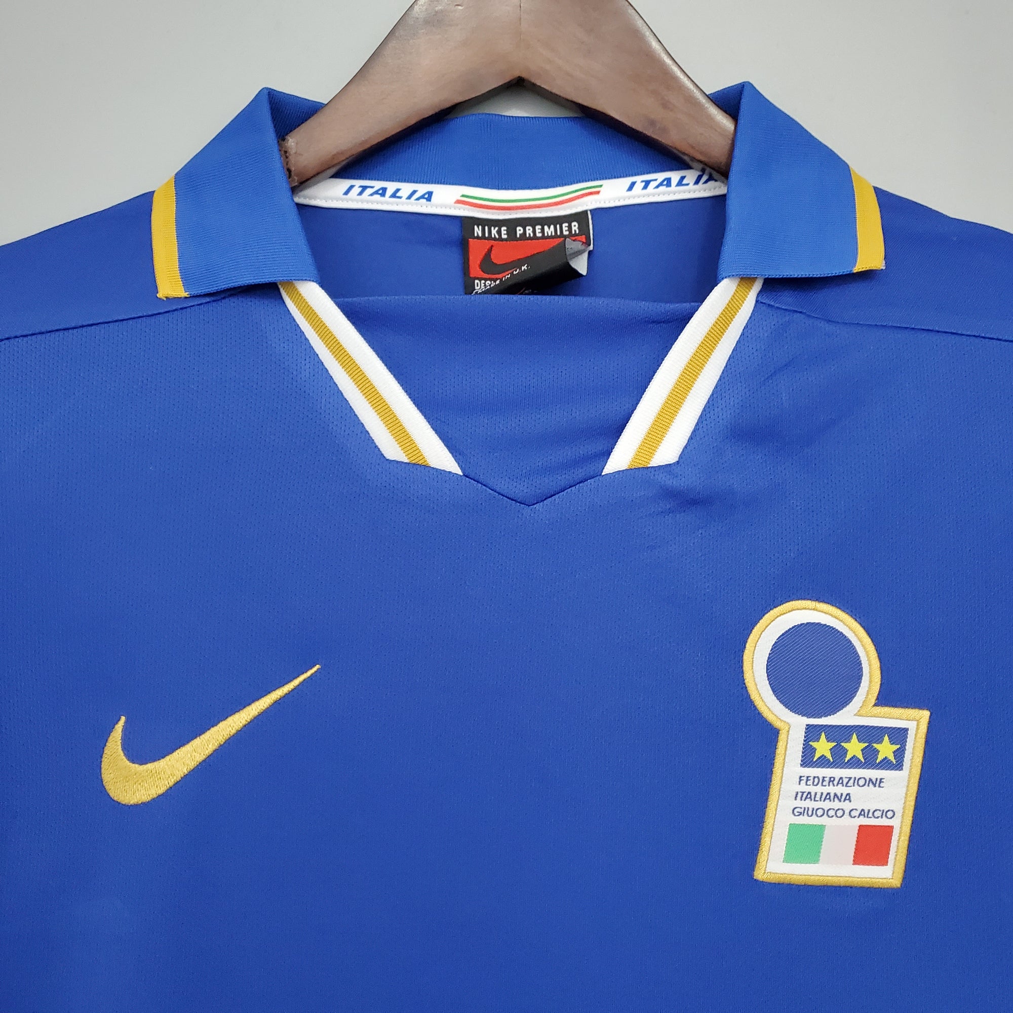 Retro Italy 1996 home