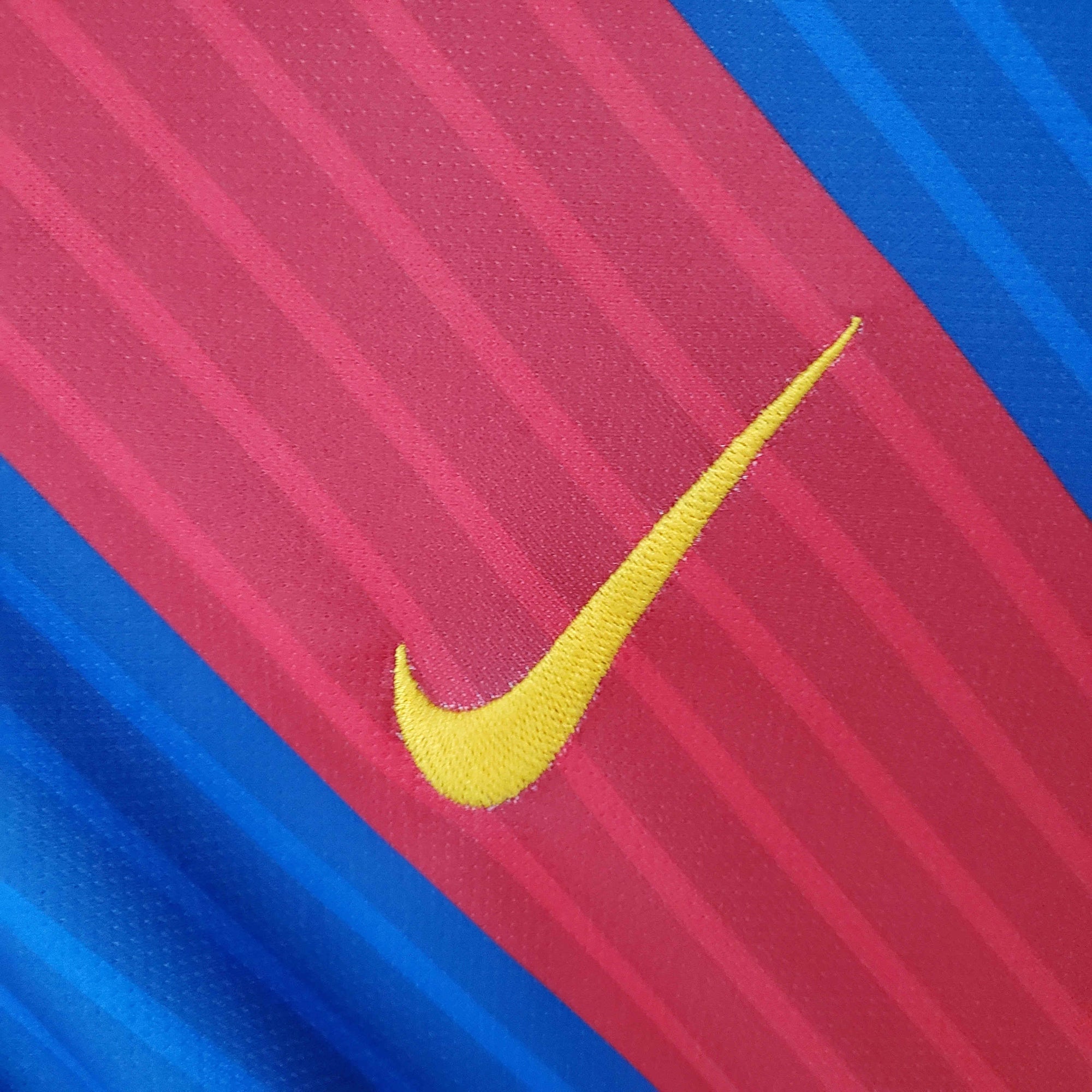 Retro Barcelona 2016/17 home