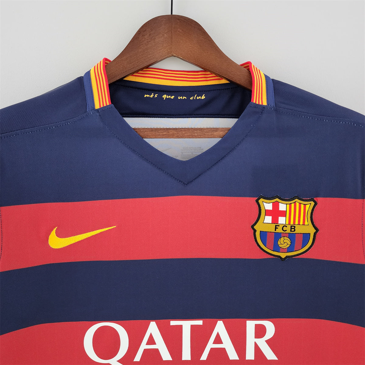 Retro 2015/16 Barcelona home