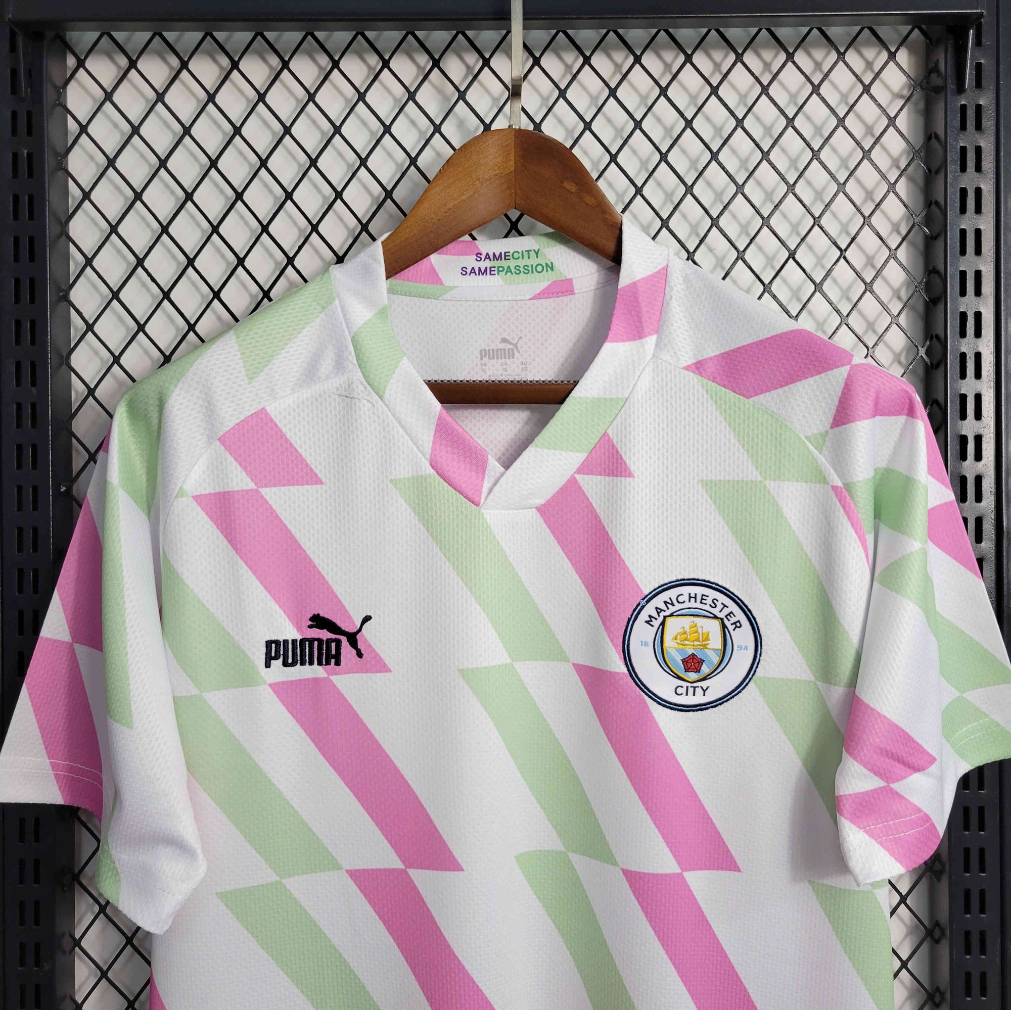2023/24 Manchester City white training suit