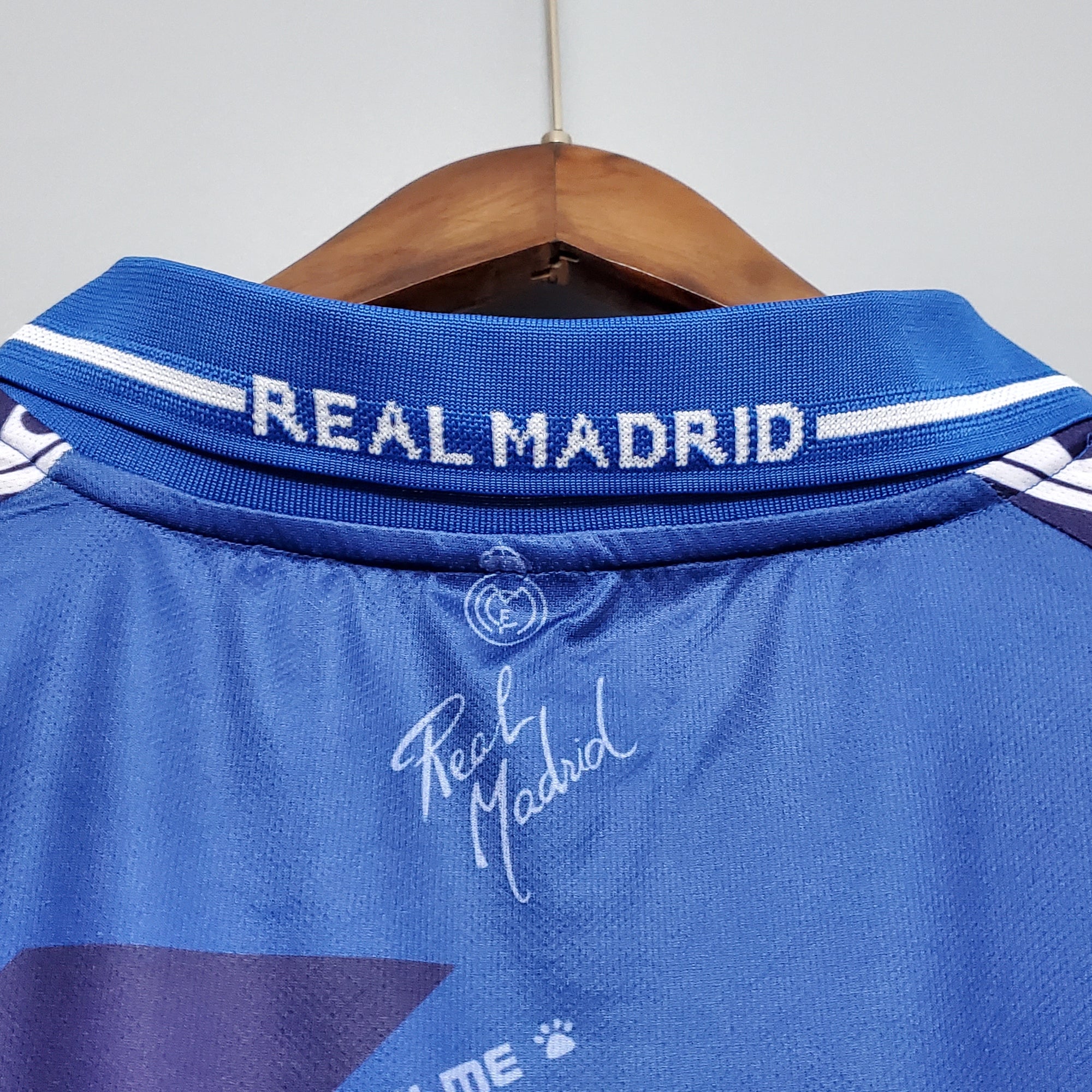 Retro Real Madrid 1994/96 away