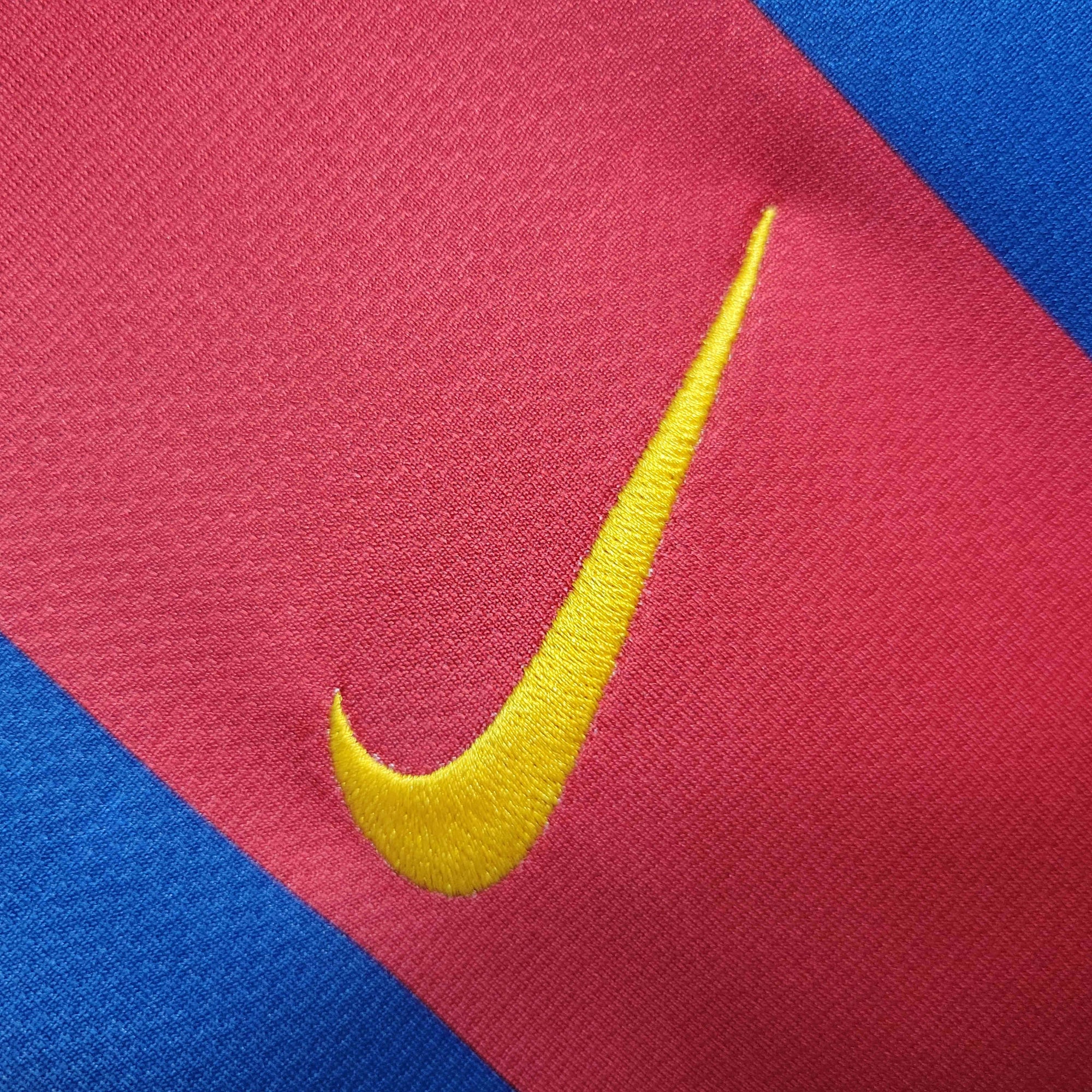 Retro Barcelona 2010/11 home